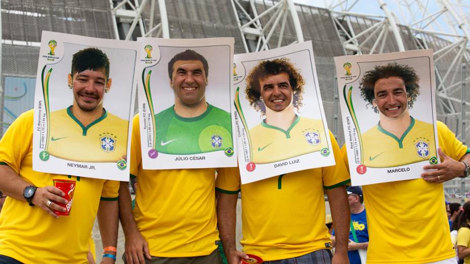 Torcedores do Brasil chegam no Castelão para o jogo contra o México, em Fortaleza