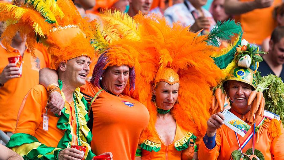 Torcedores da Holanda durante o jogo contra a Espanha, na Arena Fonte Nova em Salvador