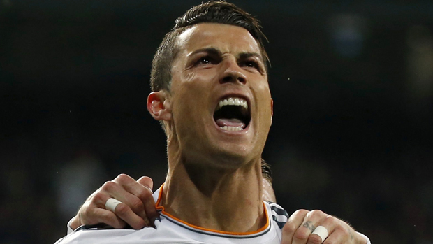 Cristiano Ronaldo comemora gol contra o Barcelona, na Espanha