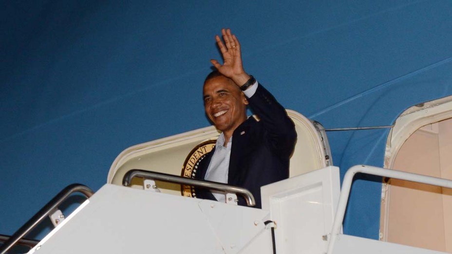 O presidente americano Barack Obama, chega no aeroporto de Los Cabos para a reunião do G20, no México