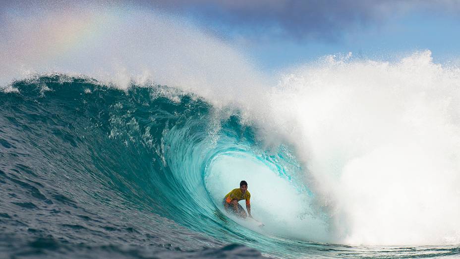 O surfista paulista Gabriel Medina, 20, conquista o título mundial de surfe, durante o Billabong Pipe Masters, última etapa do Circuito Mundial de Surfe, nesta sexta-feira (19) na praia de Pipeline, em Honolulu, na ilha de Oahu no Havaí, Estados Unidos