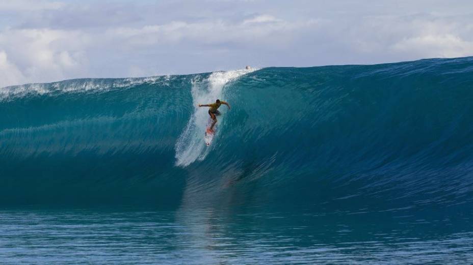 Gabriel Medina vence o Billabong Pro do Taiti e lidera o circuito mundial de surfe