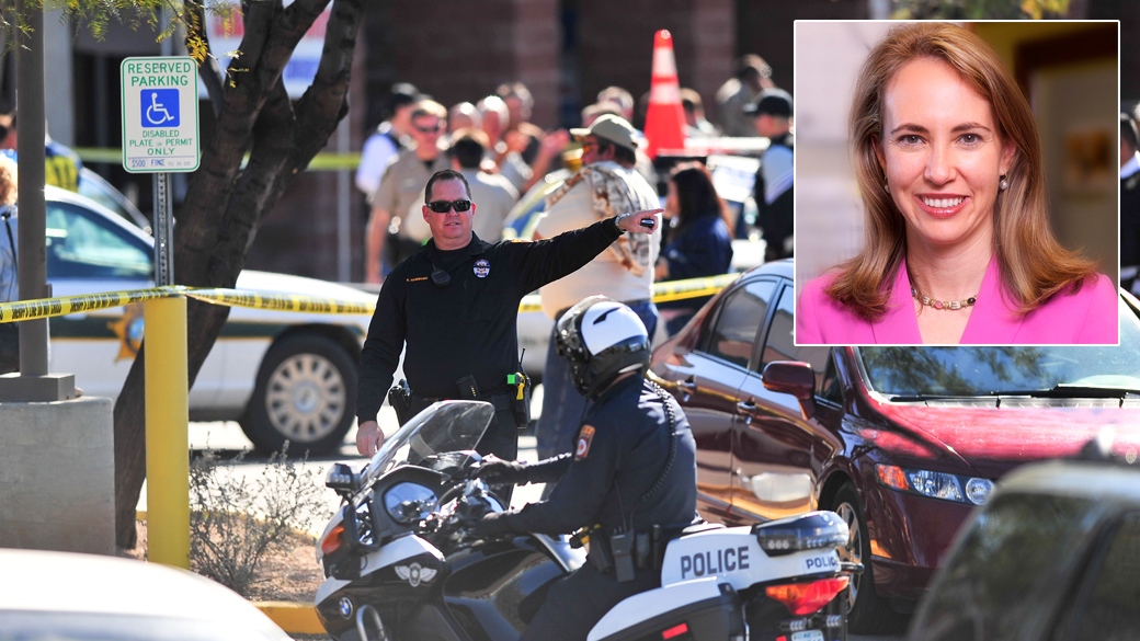 Gabrielle Giffords, congressista america, baleada durante evento em Tucson, Arizona