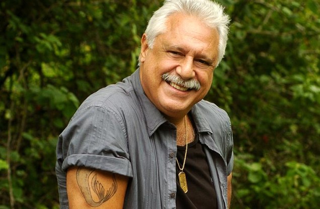 Aos 58 anos, Antonio Fagundes interpretou o líder comunitário e galã, Juvenal Antena, em Duas Caras, em 2007.