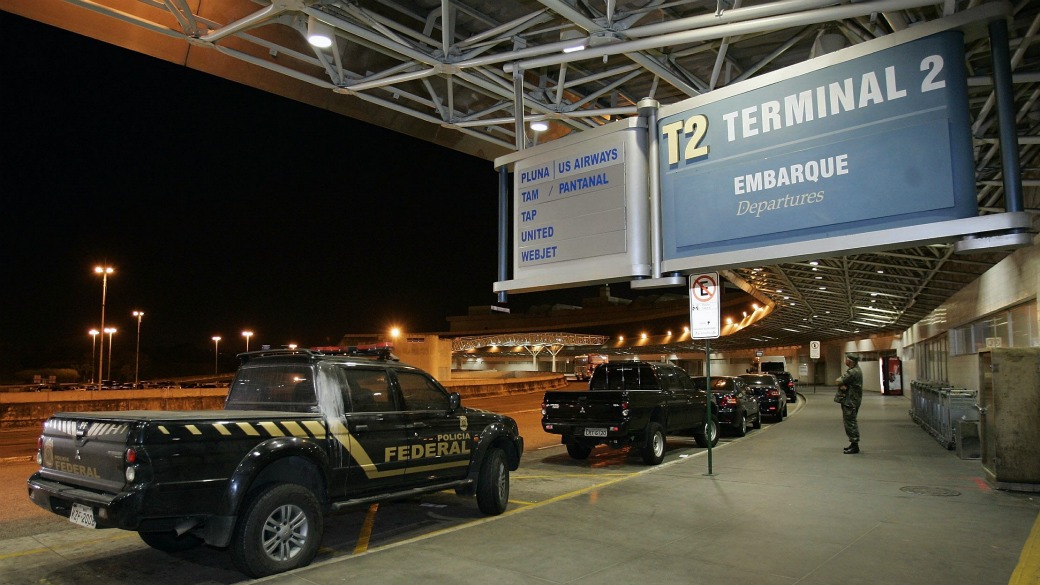 Policiais Federais no Aeroporto Internacional do Galeão