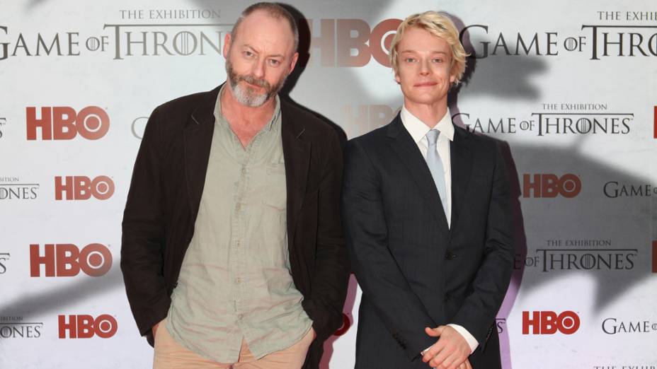 Liam Cunnigham e Alfie Allen participam da abertura da exposição internacional da série Game of Thrones, em São Paulo