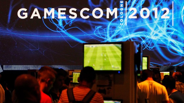 Visitantes durante a Gamescom 2012, a maior convenção sobre video games da Europa, realizada em Colônia, na Alemanha