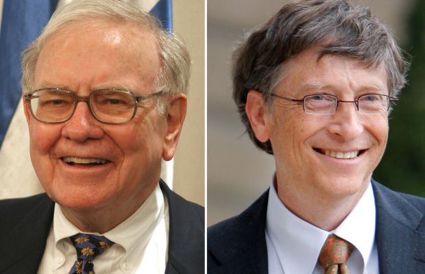 Buffett (à esq), investidor e industrial de 79 anos , diz que doará 99% de sua riqueza. Gates propõe que a meta de 50% seja apenas "um piso" inicial.