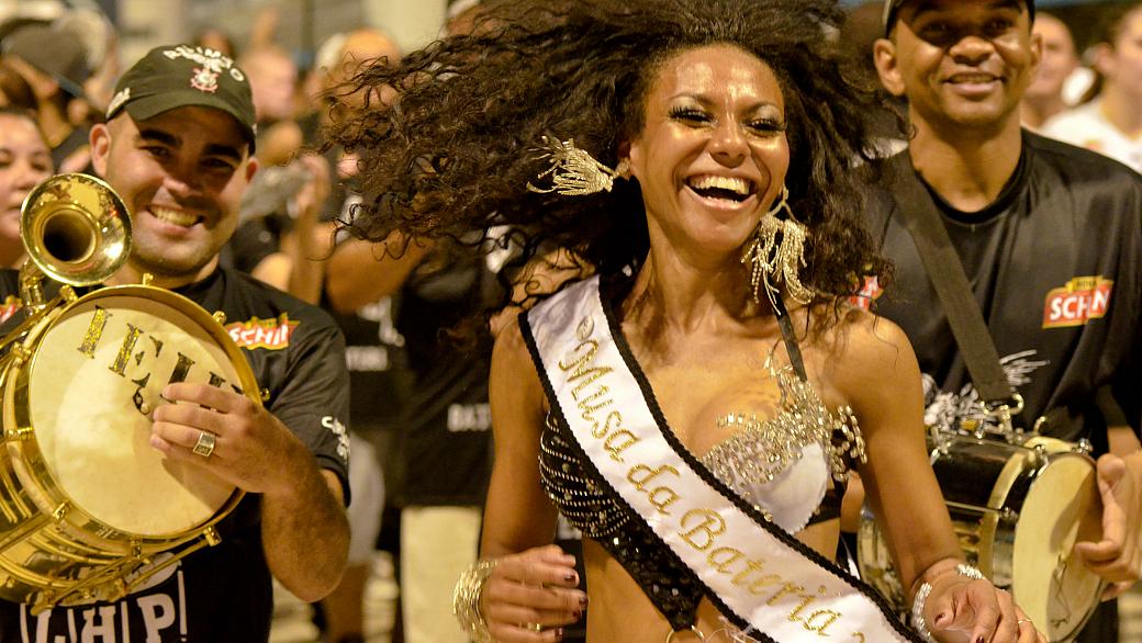 Sheila Silva, Musa da bateria, no Ensaio da Escola de Samba Gaviões da Fiel no Sambódromo do Anhembi durante Ensaios técnicos Carnaval São Paulo