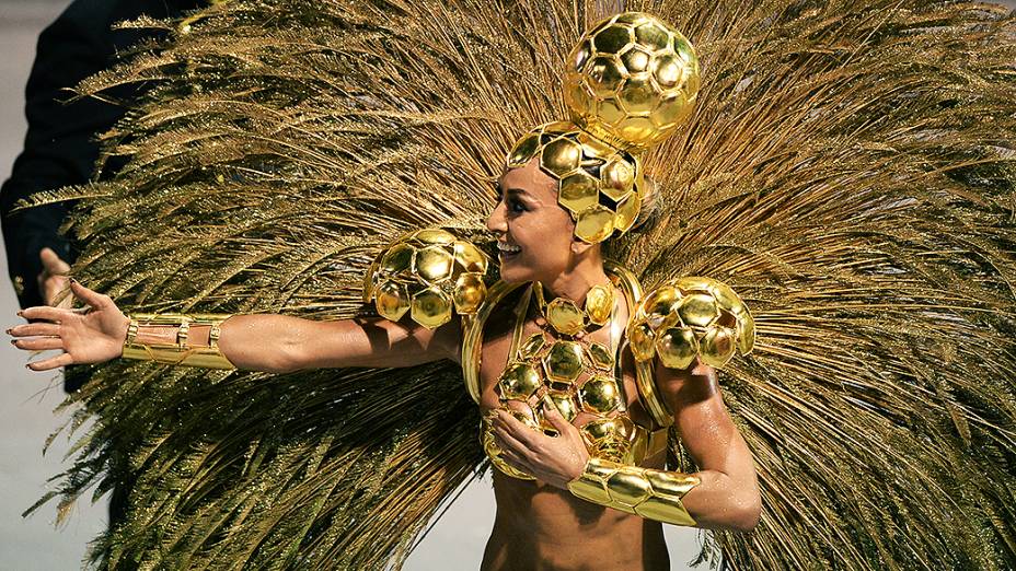 Sabrina Sato no desfile da Gaviões da Fiel, em São Paulo