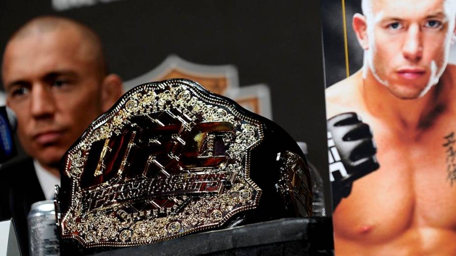 Georges St-Pierre na entrevista coletiva do UFC 111