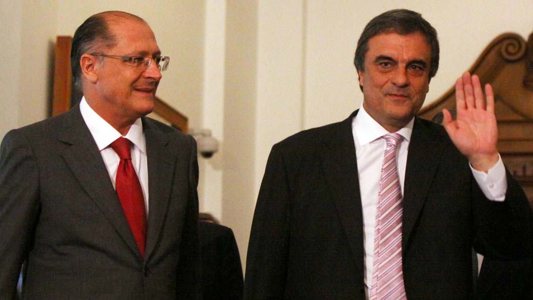Governador de São Paulo, Geraldo Alckmin (PSDB), e ministro da Justiça, José Eduardo Cardozo (PT)