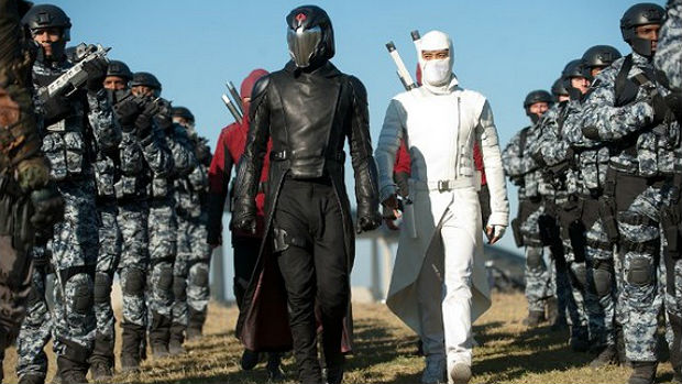 O ator sul-coreano Lee Byung-hun em cena de <em>G.I. Joe </em>como o vilão Storm Shadow