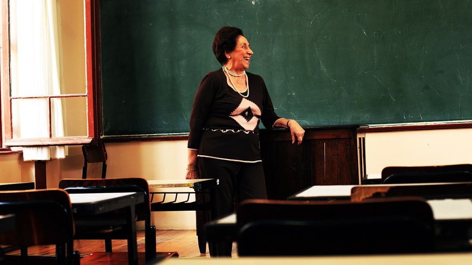 Professora Maria Aparecida Soutto Mayor, agora diretora de ensino da escola Liceu Pasteur, onde Gilberto Kassab estudou quando criança