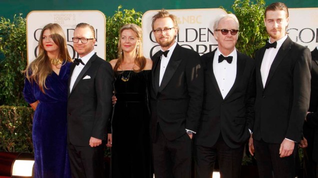 Equipe do filme Kon Tiki no Tapete Vermelho do 70º Globo de Ouro