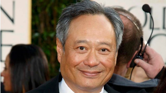 O diretor Ang Lee no Tapete Vermelho do 70º Globo de Ouro, em Hollywood