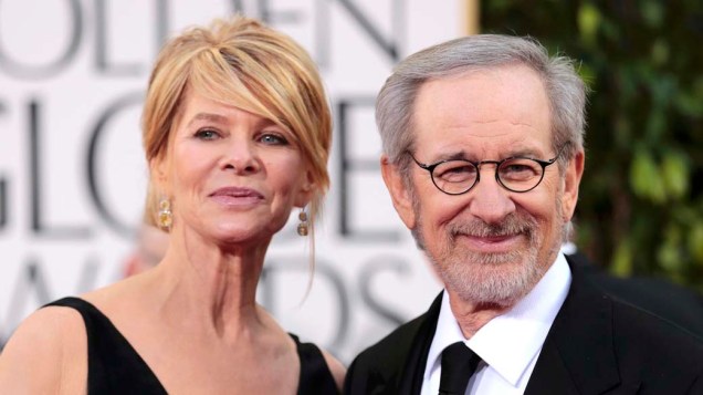 O diretor Steven Spielberg no Tapete Vermelho do 70º Globo de Ouro