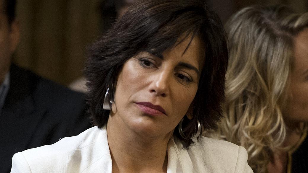 Glória Pires interpreta Roberta em 'Guerra dos Sexos'