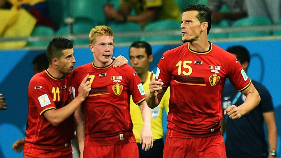 Jogadores da Bélgica comemoram gol contra os Estados Unidos na Arena Fonte Nova, em Salvador