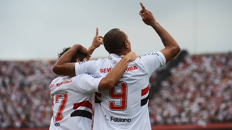 Partida entre São Paulo e Fluminense no Morumbi  