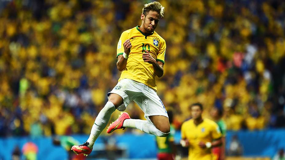 Neymar comemora gol contra Camarões no Mané Garrincha, em Salvador