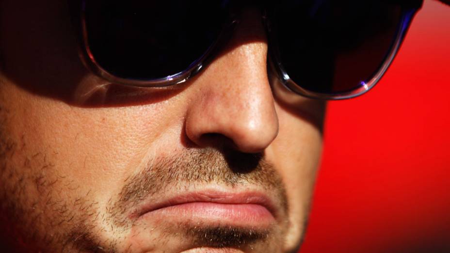 O espanhol Fernando Alonso chegou a largar em terceiro lugar, mas acabou em quarto no GP de F1 da Austrália