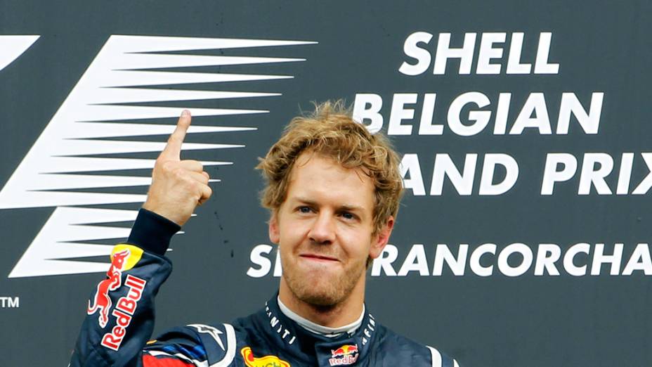 Sebastian Vettel comemora sua sétima vitória de 2011, após o GP da Bélgica