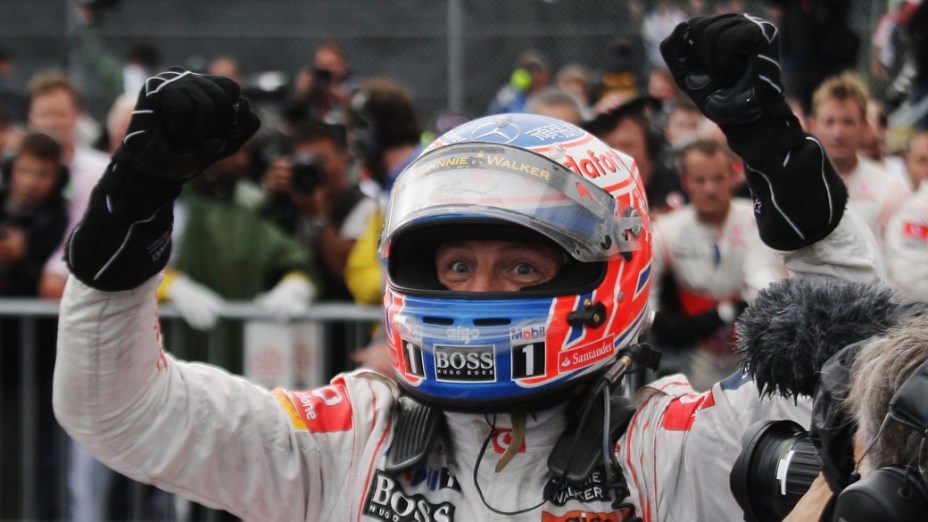 Jenson Button, da McLaren, comemora a vitória no GP de F1 do Canadá<br>   