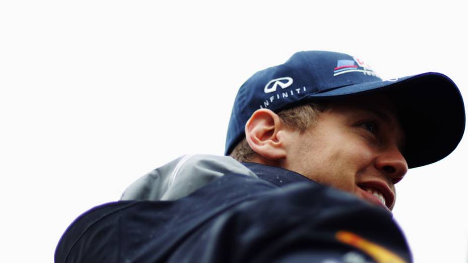 Sebastian Vettel, da Red Bull Racing, antes do início do GP da Hungria. Vettel largou na pole position, mas perdeu o primeiro lugar no pódio para Jenson Button
