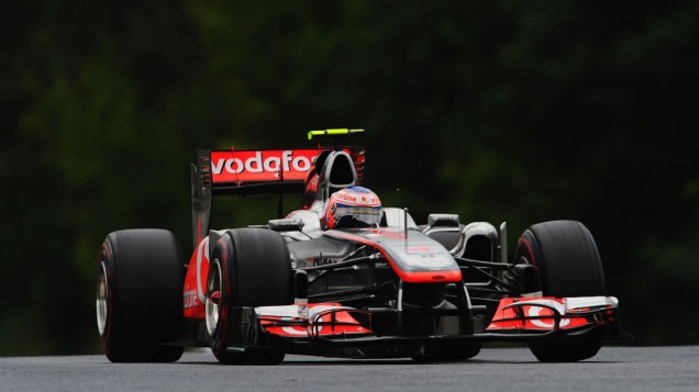 Jenson Button, da McLaren, durante o GP da Hungria. Em sua 200º corrida na F1, o piloto inglês terminou vencendo a prova