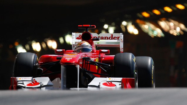 Piloto Fernando Alonso, da Ferrari, durante a terceira etapa do treino de classificação do GP de Mônaco