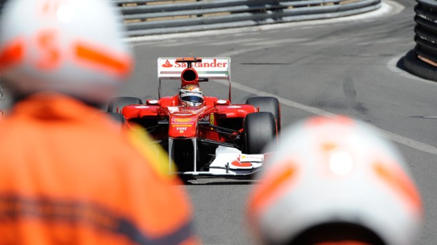 Piloto Fernando Alonso, da Ferrari, durante a terceira etapa do treino de classificação do GP de Mônaco