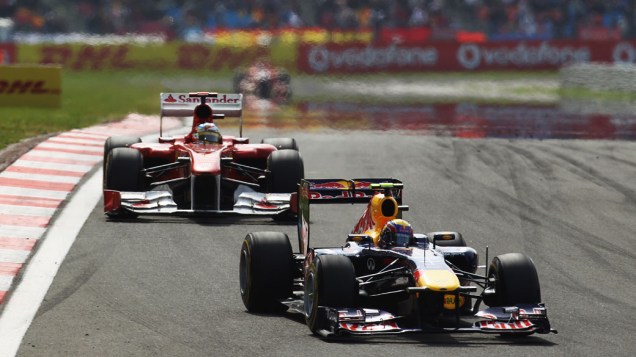 Mark Webber, da Red Bull Racing, e Fernando Alonso, da Ferrari, durante o GP da Turquia