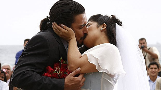 Gracinha (Daniela Fontan) faz um casamento surpresa para fisgar Pedro Fonseca (André Gonçalves)