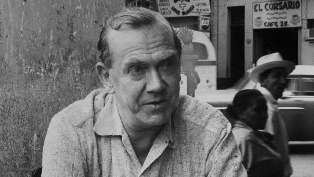 O escritor Graham Greene em Havana, em 1959: agente a serviço do M16