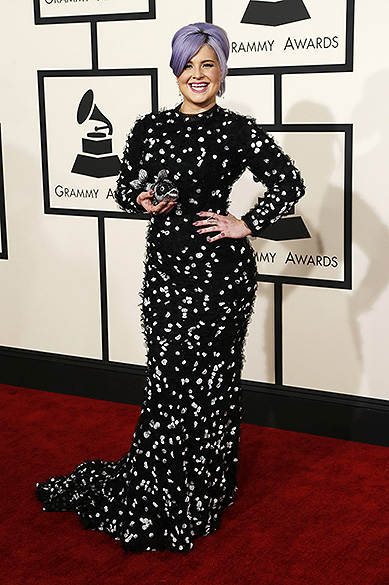 Kelly Osbourne durante a 57ª edição do Grammy, premiação que elege os melhores da música internacional, que acontece neste domingo (08)