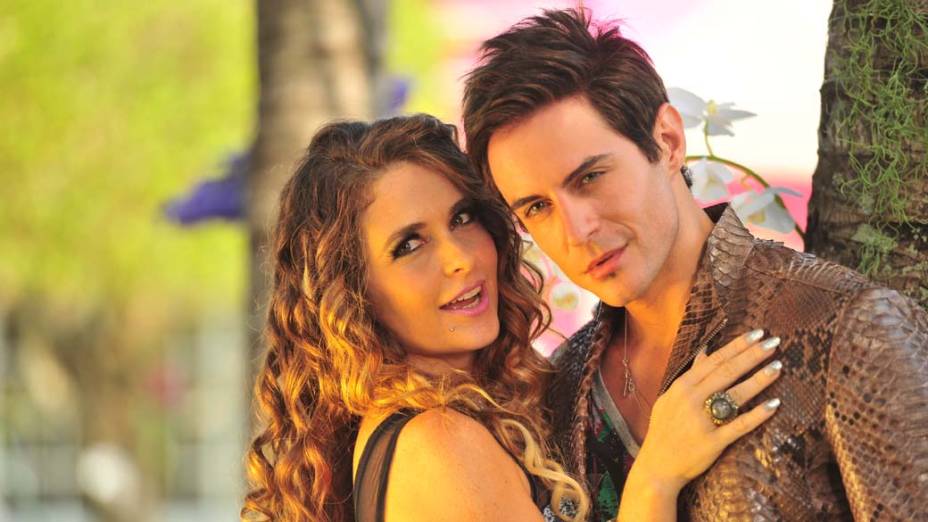 Claudia Abreu e Ricardo Tozzi contracenam em Cheias de Charme