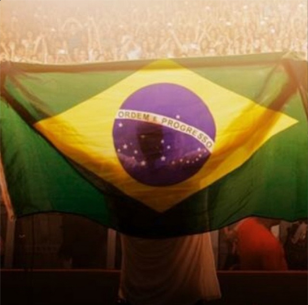Grazi Massafera posta foto de torcedor brasileiro