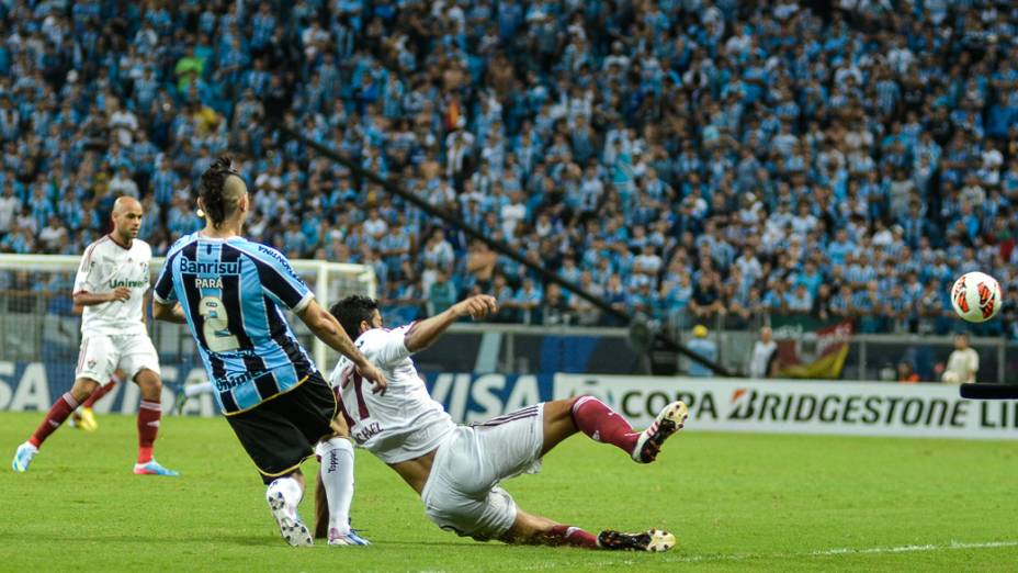 Grêmio e Fluminense empataram em 0 a 0 em jogo tenso na Arena em Porto Alegre