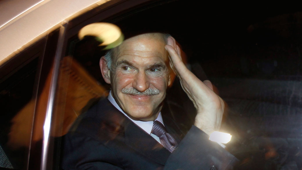 Primeiro-ministro grego, George Papandreou, após encontro em Atenas - 06/11/2011
