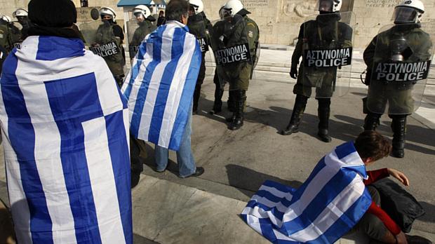 Neste domingo, gregos voltam a protestar contra novo plano de austeridade