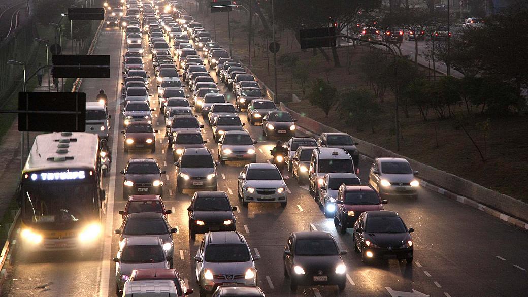 Trânsito intenso na Avenida Radial Leste nesta quinta-feira, em São Paulo