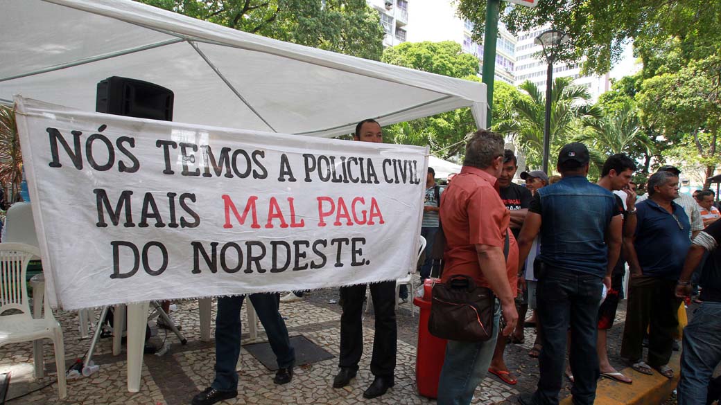 Policiais civis em greve em Fortaleza