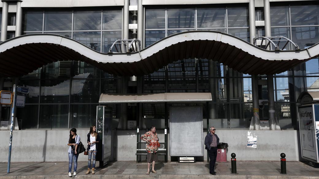 Atenas sofre com paralisação de 24 horas do sistema de transporte nesta segunda-feira