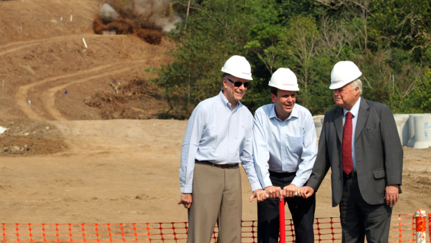 Nuzman, Eduardo Paes e Ricardo Teixeira dão início às obras do Túnel da Grota Funda, no Rio