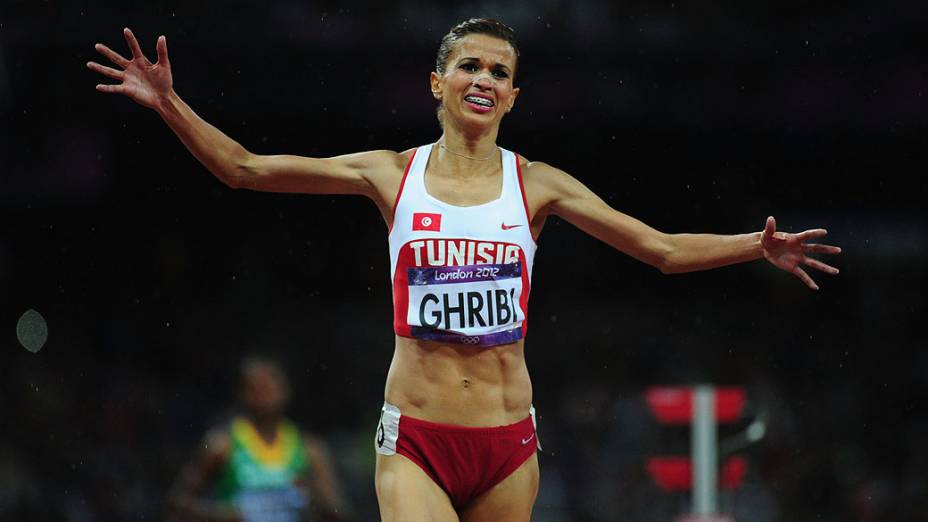 Habiba Ghribi, prata nos 3.000 m com obstáculos, ganhou uma das três medalhas da Tunísia em Londres