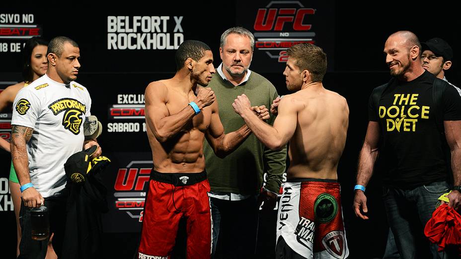 Hacran Dias e Nic Lentz durante a pesagem do UFC Jaraguá do Sul em (SC)