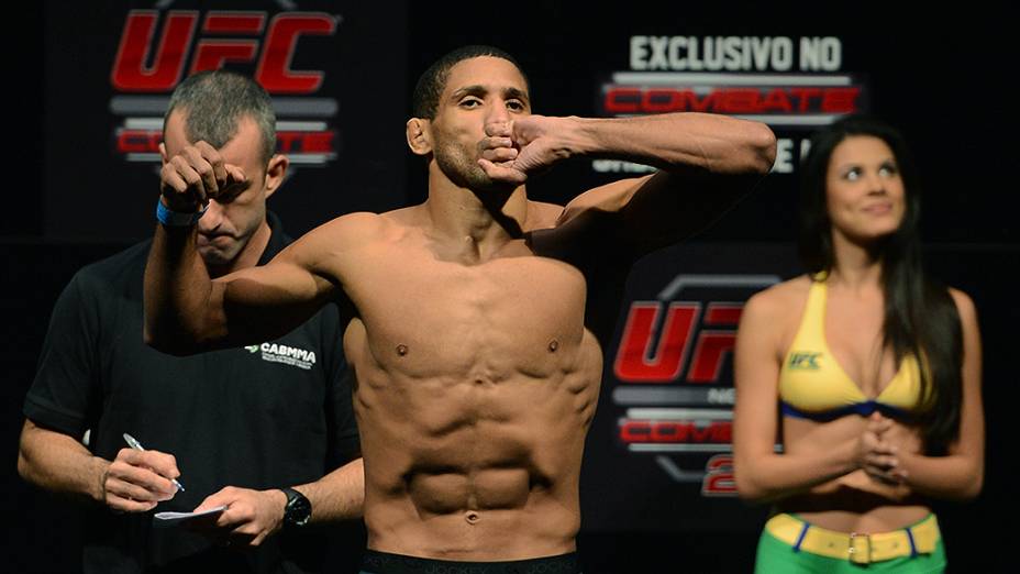  O brasileiro Hacran Dias durante a pesagem do UFC Jaraguá do Sul em (SC)