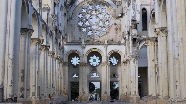 Catedral de Porto Princípe sendo reconstruída após terremoto no Haiti, em 29 de dezembro de 2011