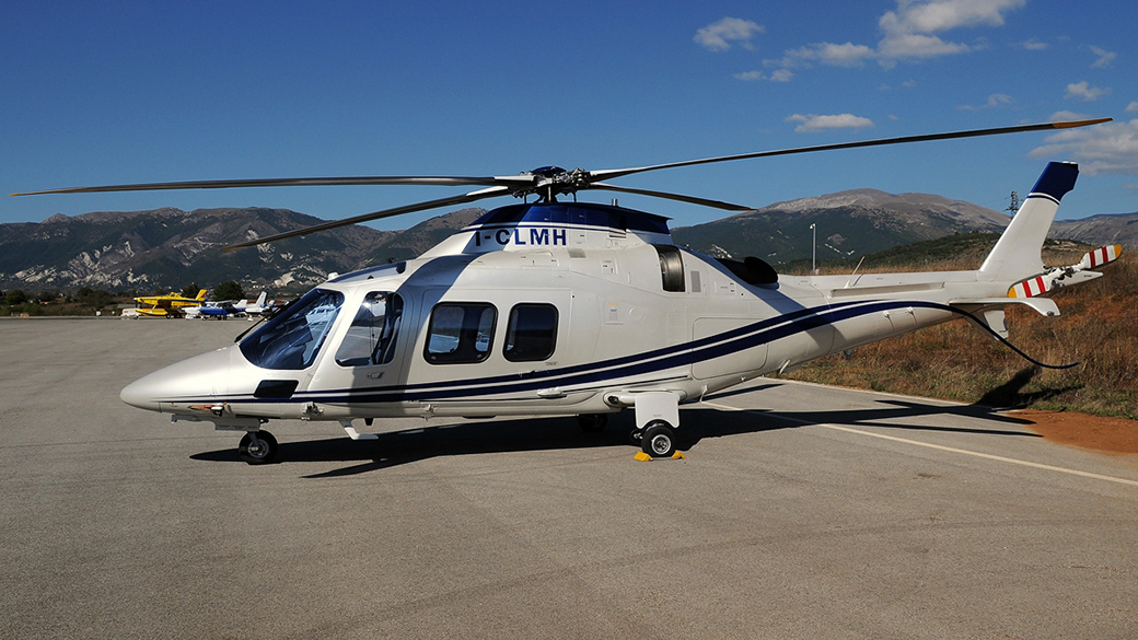 Helicóptero modelo Agusta A109S Grand